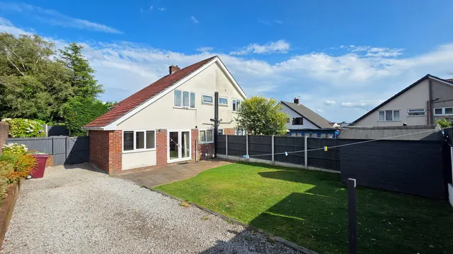 Southover, Westhoughton, BL5, photo 1