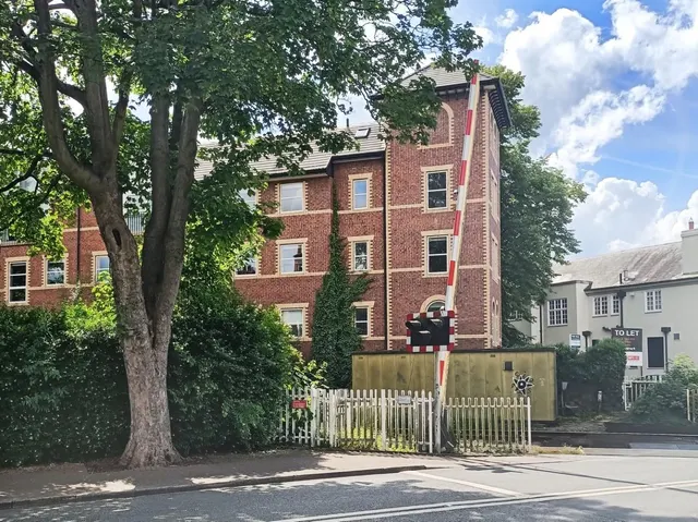 Heath Road, Hale, Cheshire WA14 2XQ, photo 1