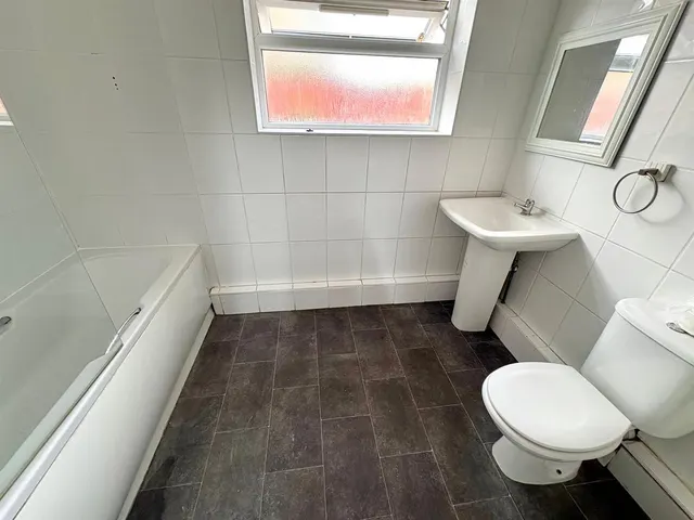 Linden Road, Littlehampton, photo 3