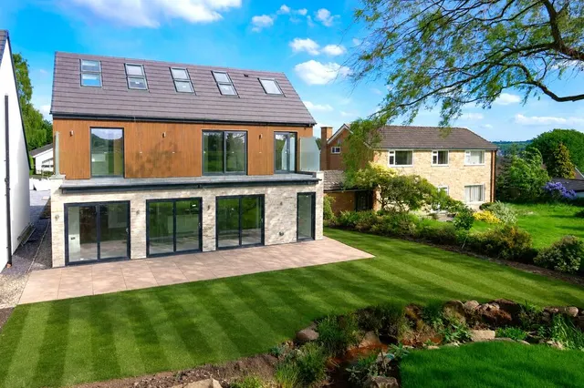 Sunhill Drive, Baildon, West Yorkshire, BD17, photo 1