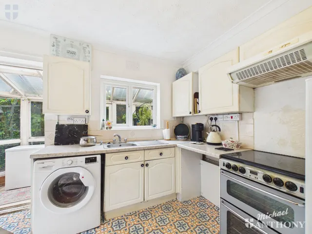 Photo 3 — Prebendal Avenue, Aylesbury, HP21 8HY