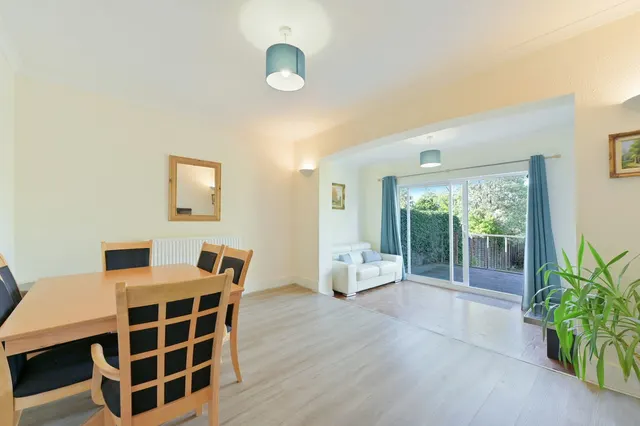 Lyndhurst Gardens, Pinner, HA5, photo 3