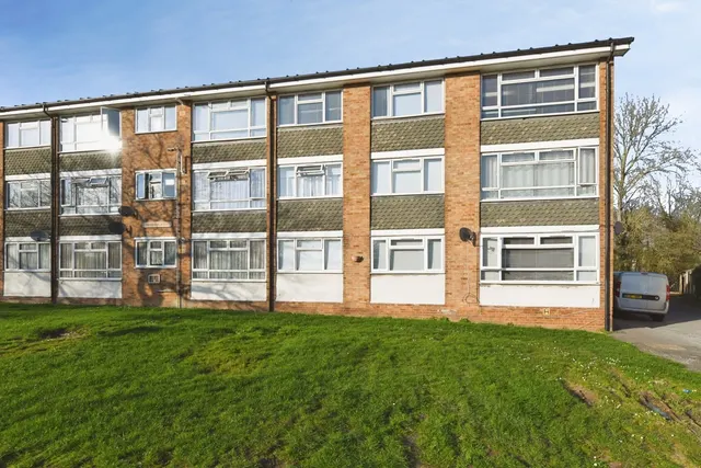Woodland Avenue, Hutton, Brentwood, Essex, CM13, photo 1