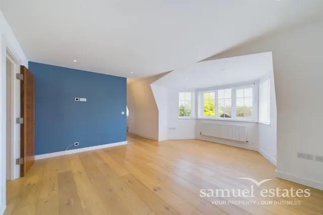 The Avenue, Worcester Park, Surrey, KT4 7LD, photo 1