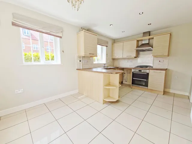 Ascot Close, Bourne, PE10, photo 2