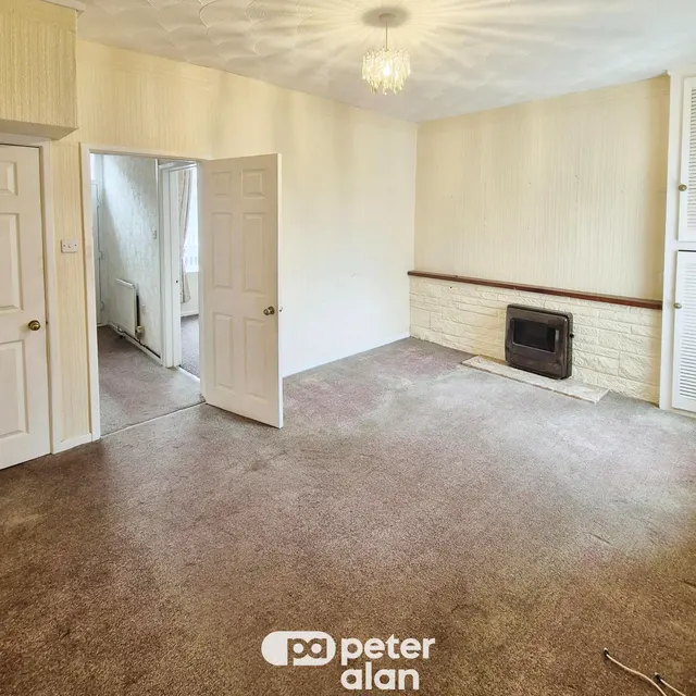Cross Street, Neath, SA11, photo 2