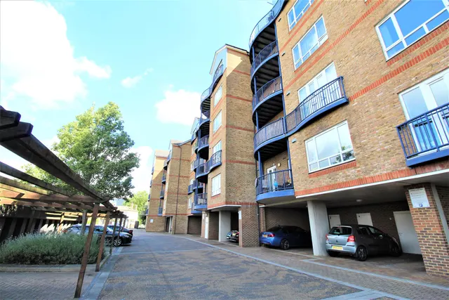 Anchor Court, Grays, Essex, RM17 6QN, photo 1