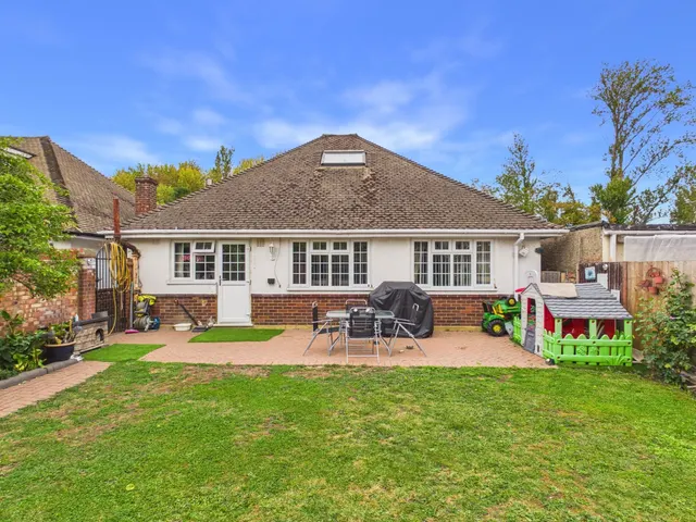 Wraysbury Road, Staines-upon-Thames, TW19, photo 3
