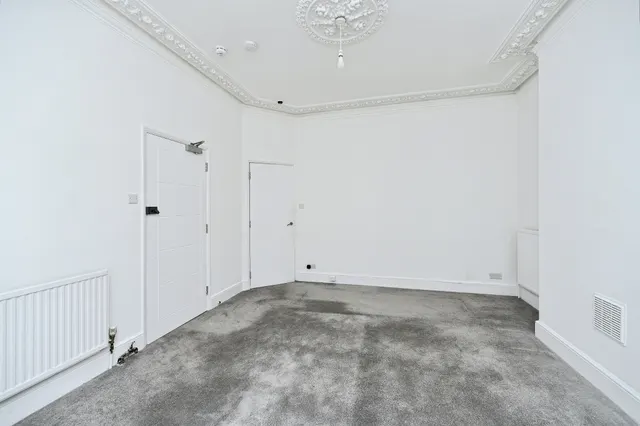 Photo 3 — Queens Park Road, Brighton