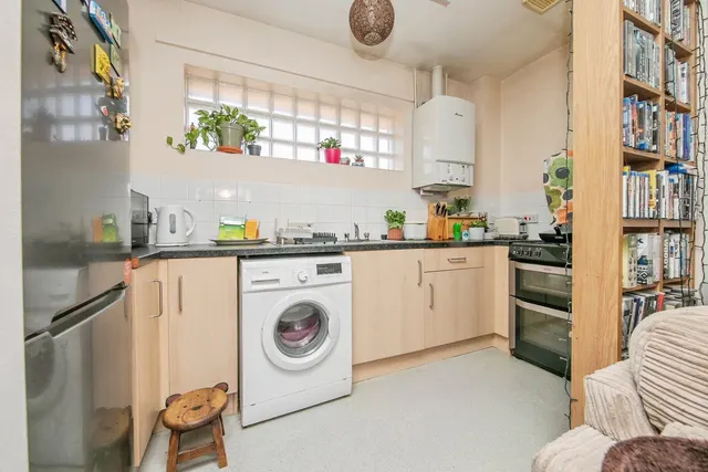 Photo 3 — Grant Rise, Woodbridge, Suffolk, IP12