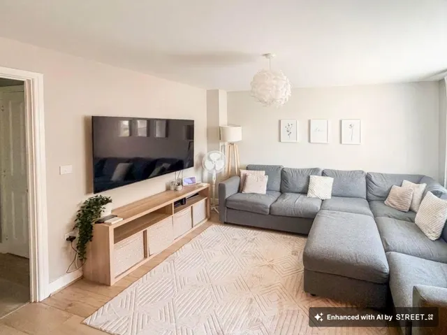 Photo 2 — Yew Tree Way, Barford, CV35
