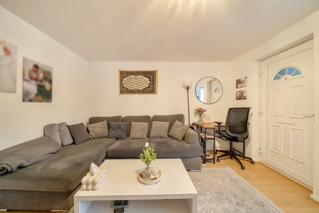 Newcombe Rise, Yiewsley, UB7, photo 3