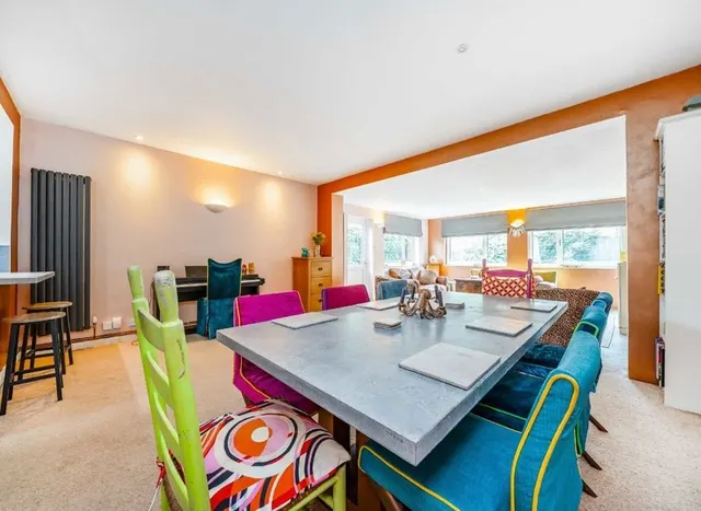 Varna Road, Hampton Village, TW12, photo 3