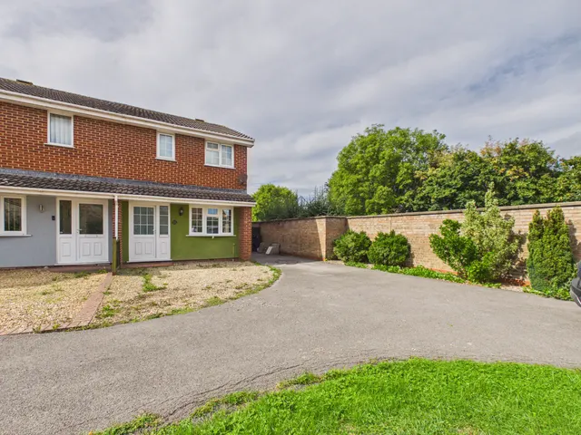 Crestfield Avenue, Bridgwater, photo 1
