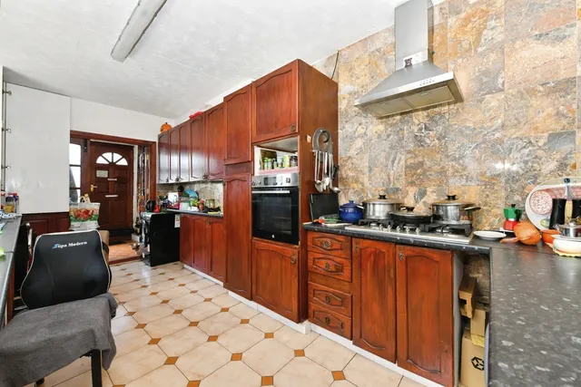 Photo 2 — Fairfield Road, Southville, Bristol, Somerset, BS3