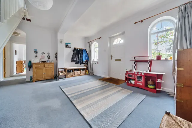 Photo 3 — Stoatley Rise, Haslemere, GU27