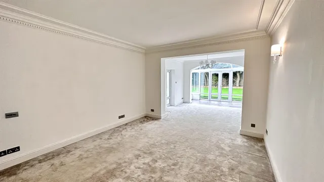 Photo 3 — Grove End Road, St John's Wood, London, NW8 9LB