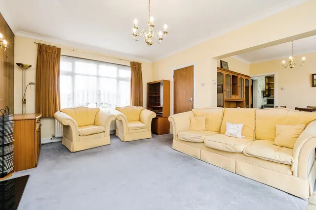 Photo 2 — Chase House Gardens, Hornchurch, RM11