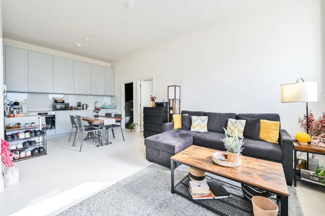 Photo 2 — Flat 1, Petram House, Gateway, London