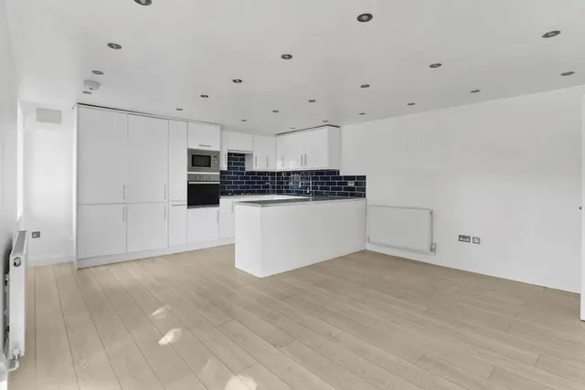 Cypress Road, Upper Norwood, photo 1