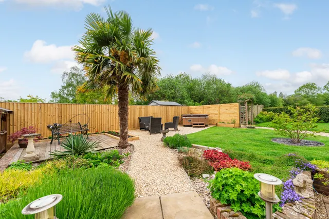 Rowsham Road, Bierton, HP22, photo 3