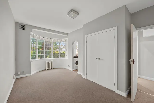 Wyke Road, Raynes Park, SW20, photo 1