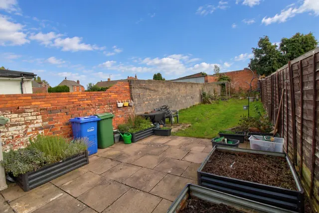 Commonside, Brierley Hill, DY5, photo 2