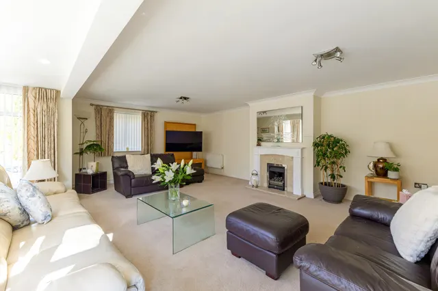 Ashburn Place, Fordingbridge, SP6, photo 2