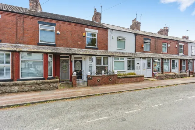 Kelsall Street, Sale, Greater Manchester, M33, photo 1