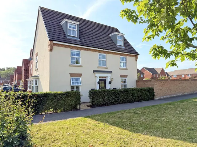 Stromberg Street, Anlaby, photo 1