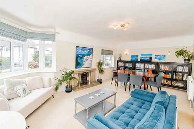 Bassett Crescent West, Southampton, SO16, photo 2