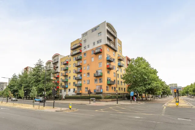 Photo 2 — West Parkside, SE10