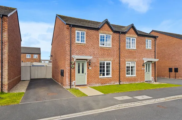 Aspen Street, Normanton, photo 1
