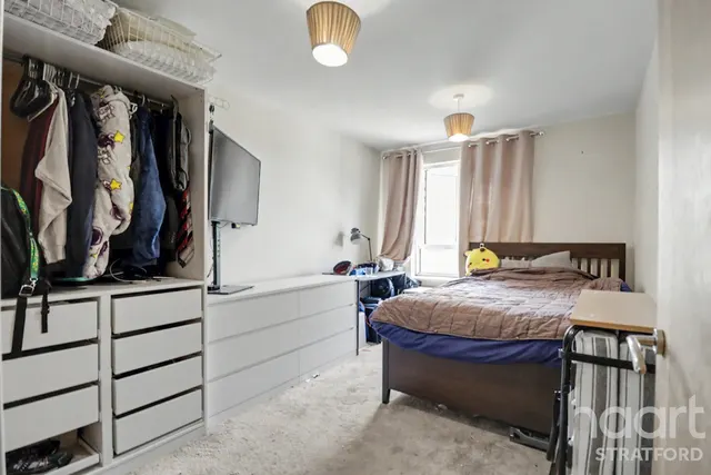 Windmill Lane, London, E15, photo 2