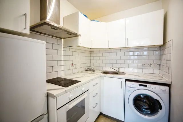 Milton Road, Swanscombe, DA10, photo 2