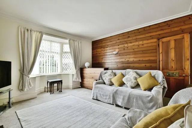 Moor Lane, SK9, photo 3