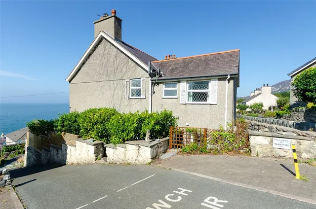 Chapel Street, Penmaenmawr, LL34, photo 1