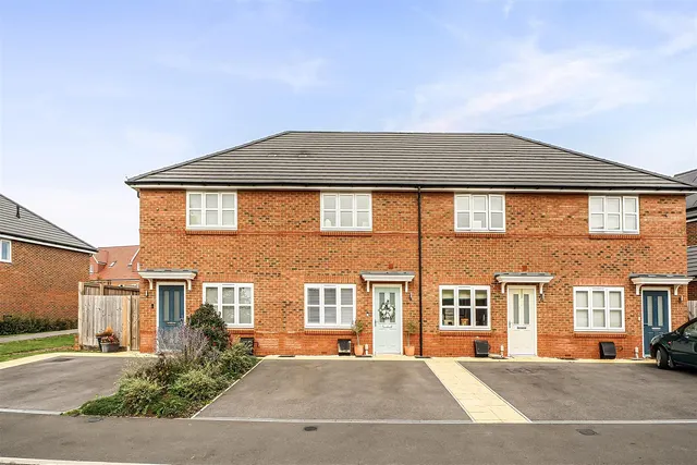 Merchant Crescent, Faringdon, SN7, photo 1