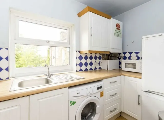 Photo 3 — York Road, Acton, W3