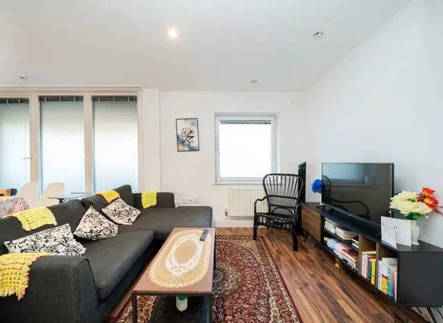 Hillside, Harlesden, NW10, photo 1