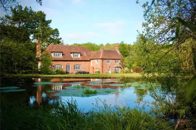 Andwell, Hook, Hampshire, RG27 9PA, photo 1
