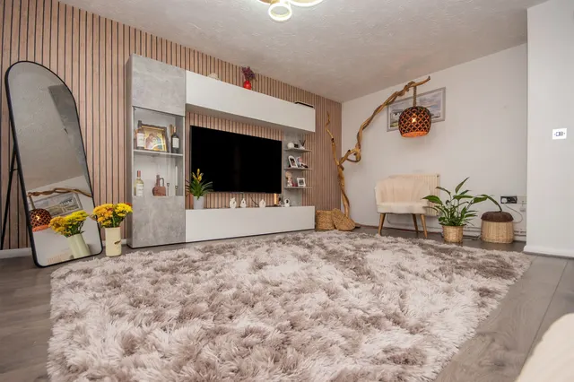 Ashbourne Drive, Kettering, NN14, photo 3