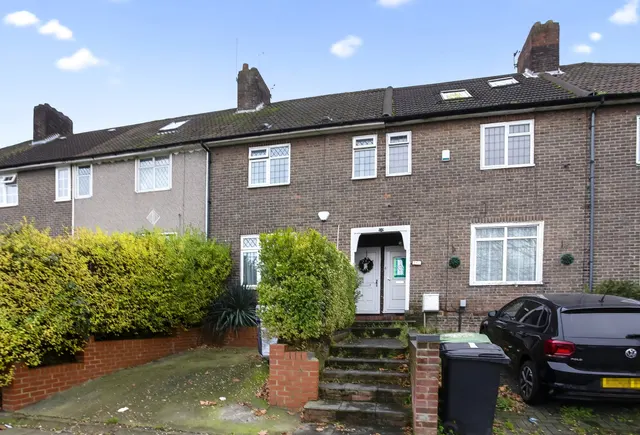 Downham Way, Bromley, BR1, photo 1