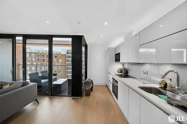 East Ferry Road, London, E14, photo 3