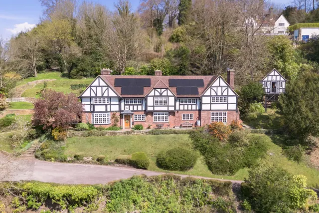 7 bedroom house, Park Ley Road, Woldingham