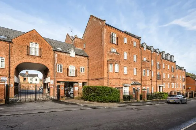 Britannia Road, Banbury, OX16, photo 1