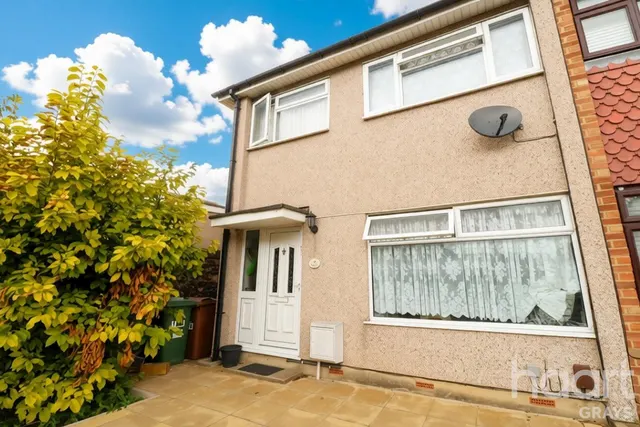 Chadwell Road, Grays, RM17, photo 2