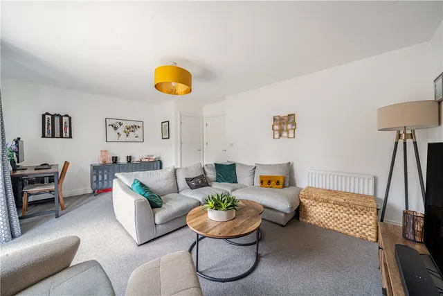 Fearnley Close, Glebe Farm, MK17, photo 3