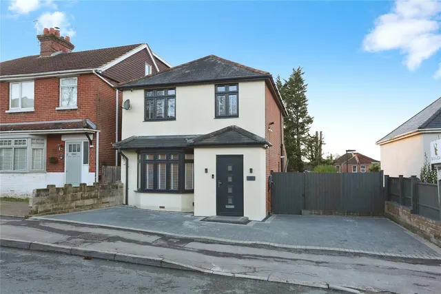 Hillside Avenue, Southampton, SO18, photo 1