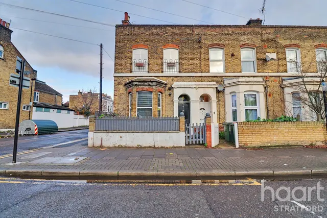 Chobham Road, Stratford, E15, photo 1